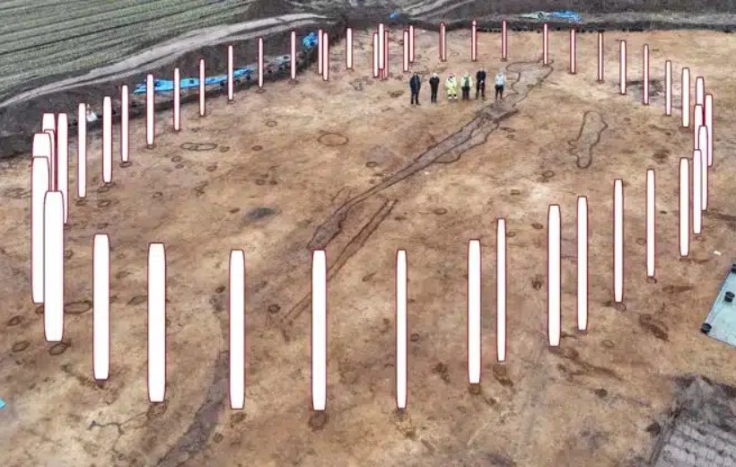  Estrutura circular de madeira de 4.000 anos descoberta na Dinamarca, comparada a Stonehenge por seu formato e possível função