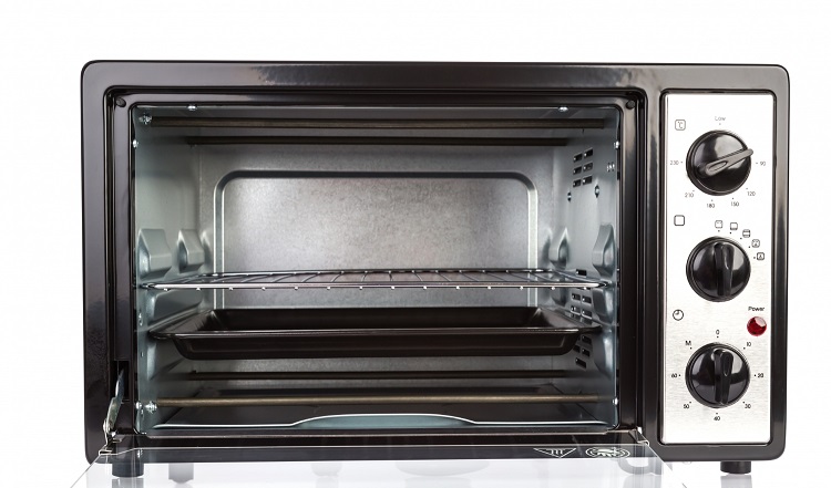 Para fins de comparação, uma geladeira, funcionando 24 horas por dia, consome algo entre 300 e 800 watts por hora.