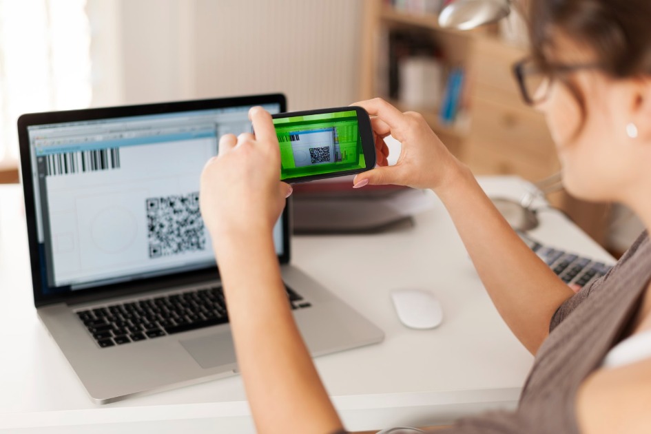 Fuja do golpe: aprenda a identificar um QR Code falso