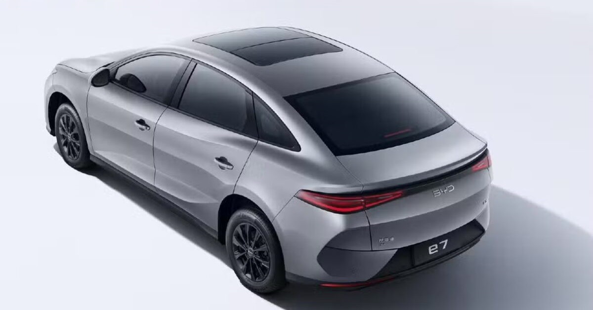 BYD e7: sedã elétrico aposta nos motoristas de app e chama atenção pelo preço