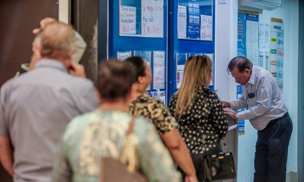 Alerta: INSS começa a avisar aposentados sobre descontos indevidos; veja quando
