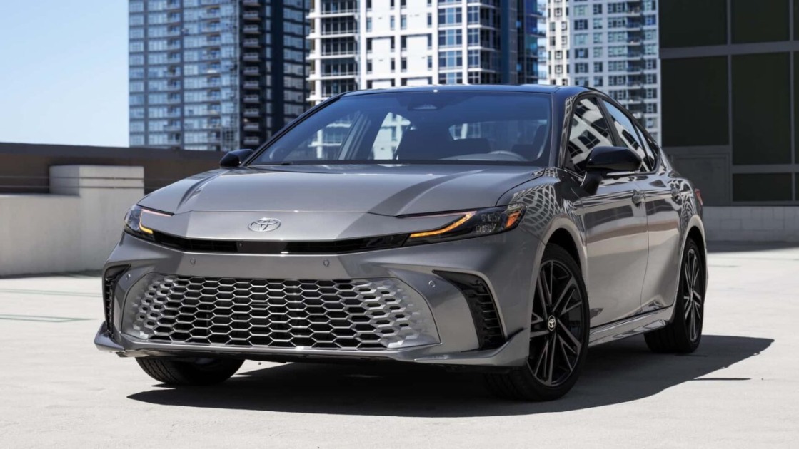 Toyota lança híbrido que faz 25 km/l e tem preço que vai te impressionar