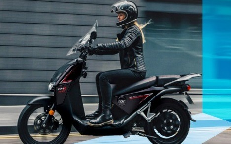 Motos elétricas que bombam no Brasil: conheça 4 modelos em alta!