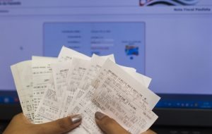 Ganhe prêmios e créditos com CPF na nota; veja como consultar agora