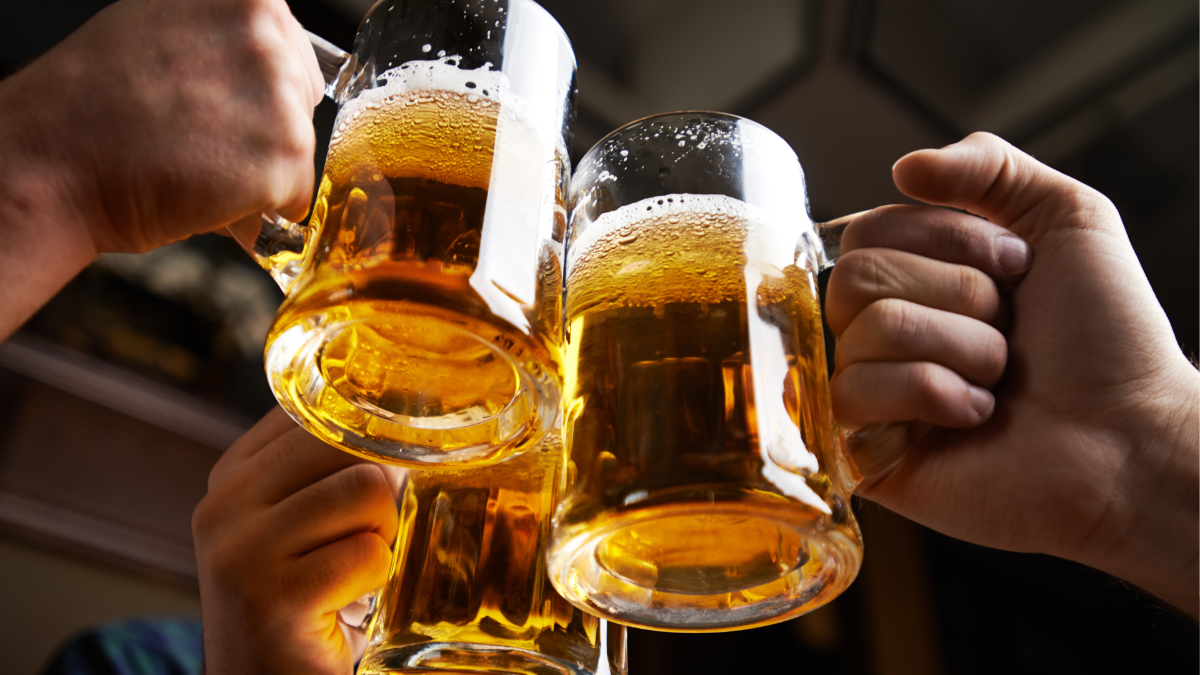 Cientista cria “cerveja‑vacina” e provoca debate entre inovação e risco