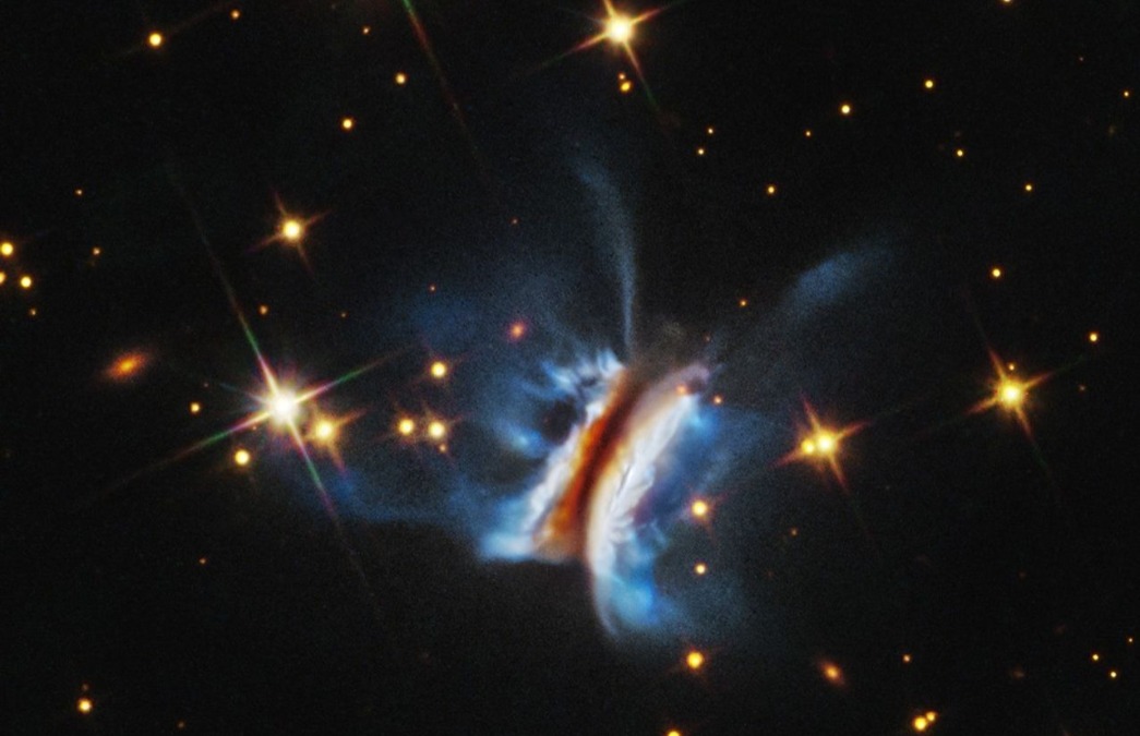 Hubble flagra "monstro cósmico" 40 vezes maior que o Sol
