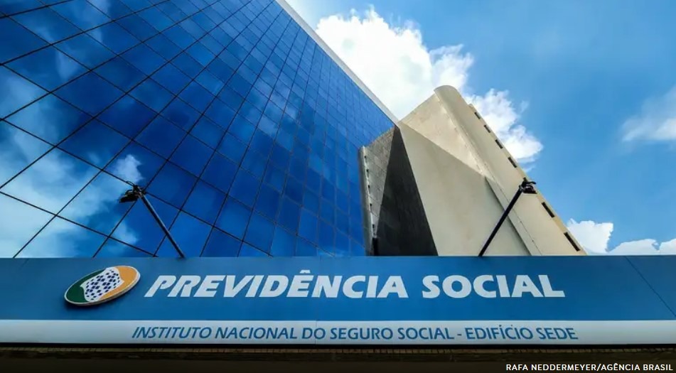 INSS libera antecipação de R$ 150 sem burocracia para beneficiários; ENTENDA